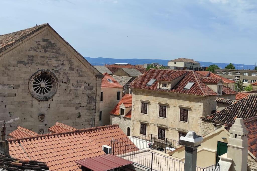 Luxury City Centre Apartment With Stunning View Omis Exterior photo
