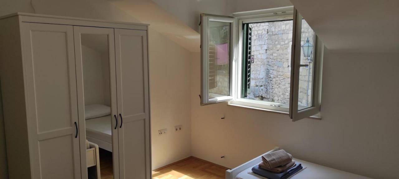Luxury City Centre Apartment With Stunning View Omis Exterior photo