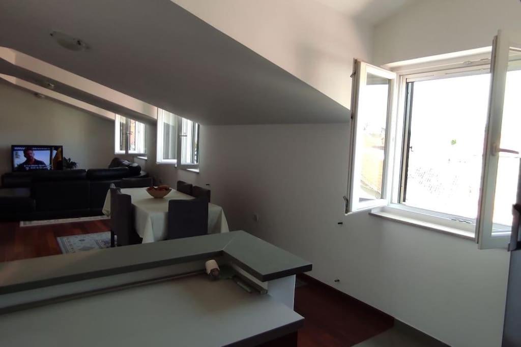 Luxury City Centre Apartment With Stunning View Omis Exterior photo